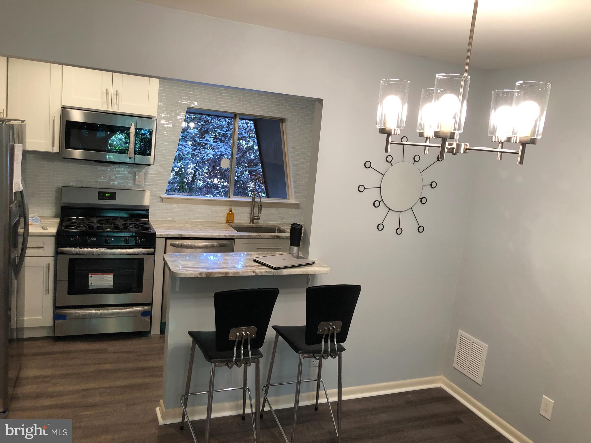 VANTAGE HILL - Residential