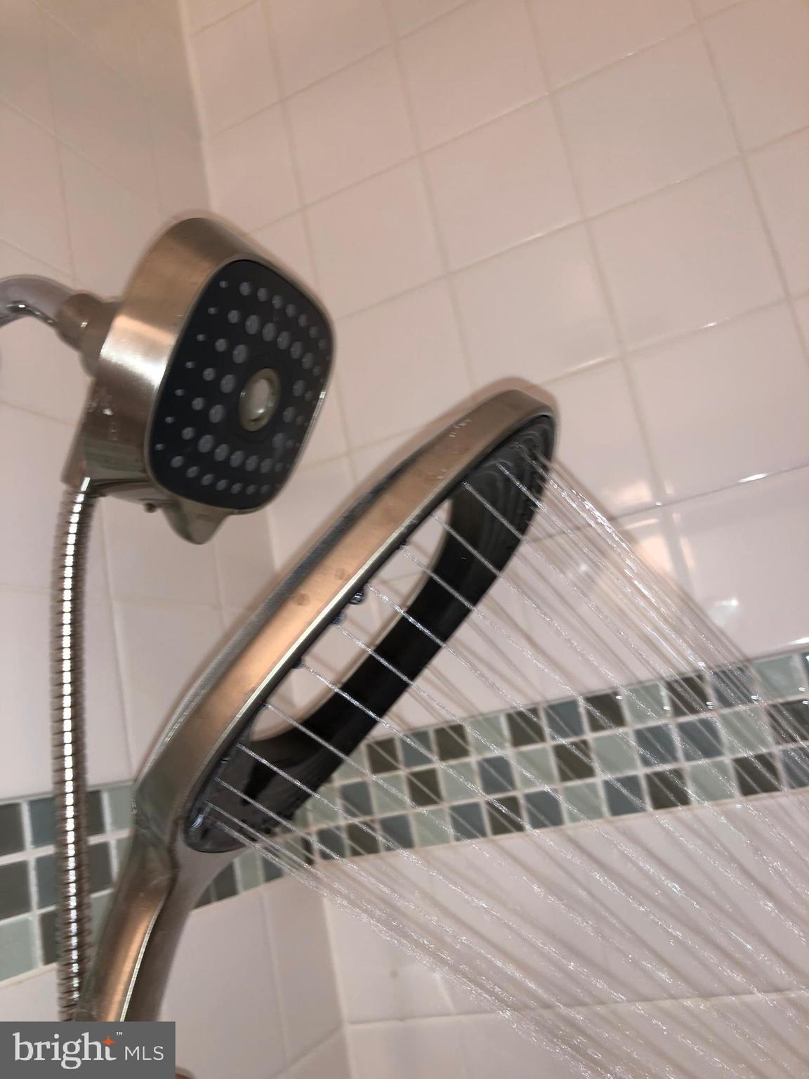 VANTAGE HILL - Residential