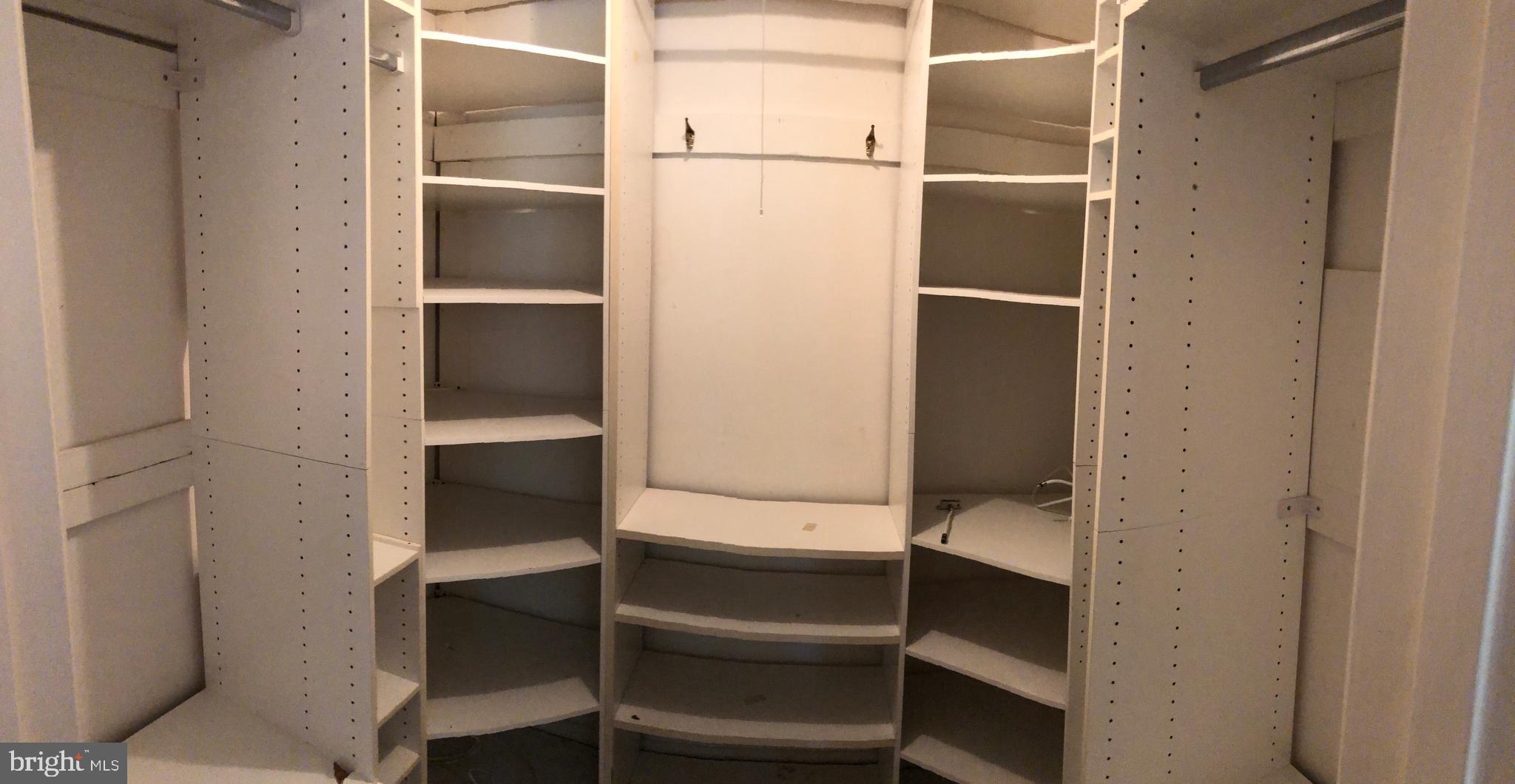 VANTAGE HILL - Residential