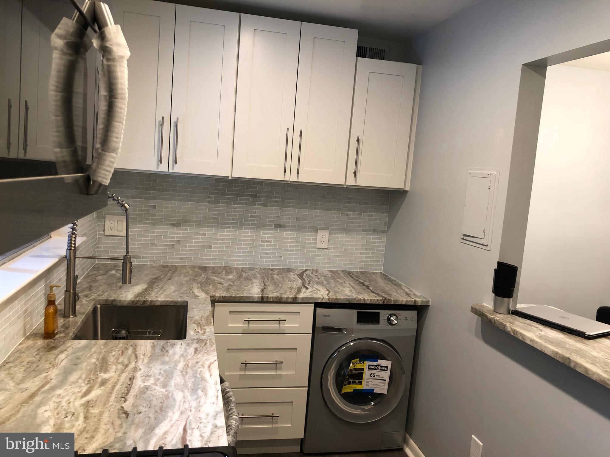 VANTAGE HILL - Residential