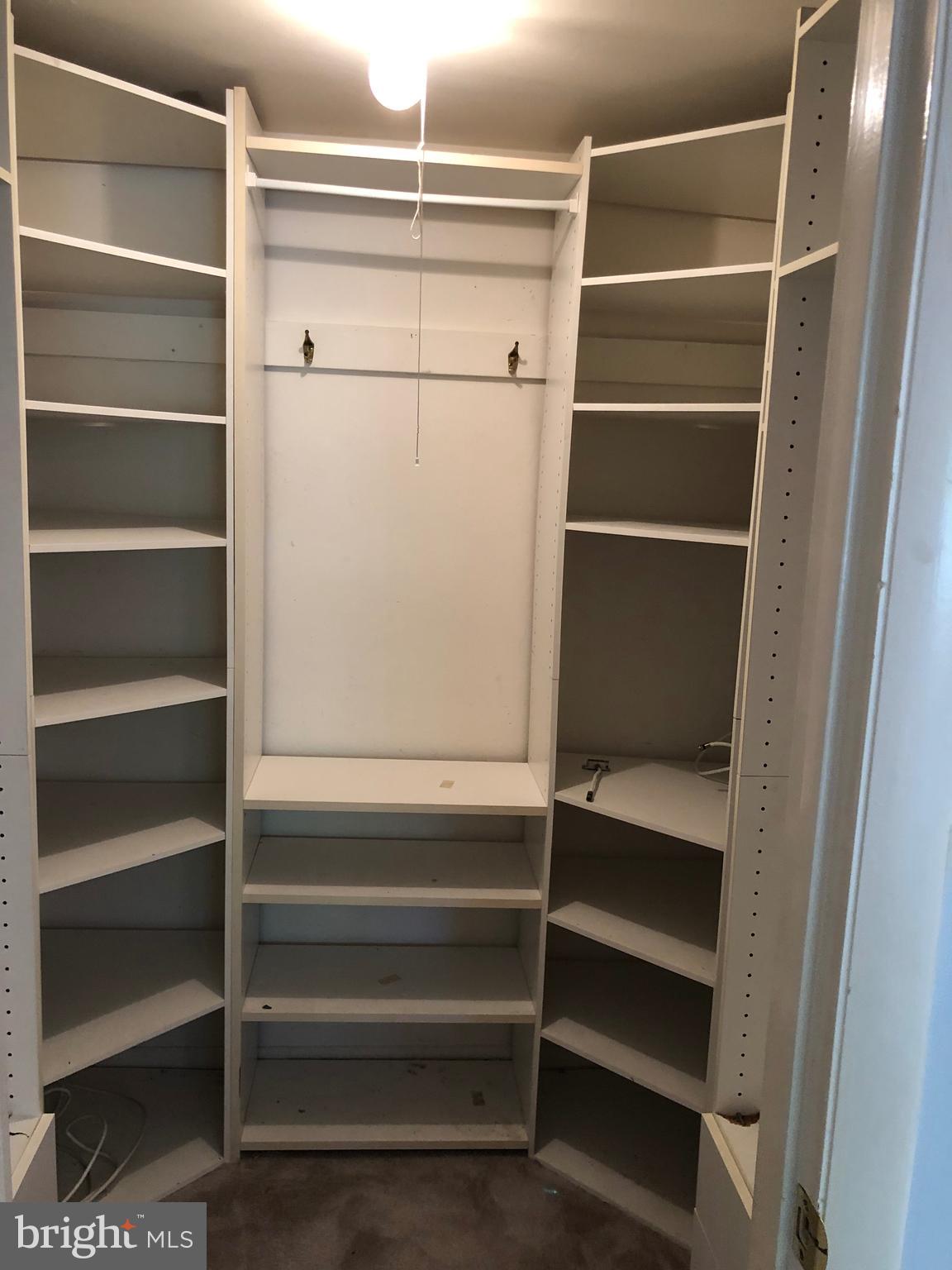 VANTAGE HILL - Residential