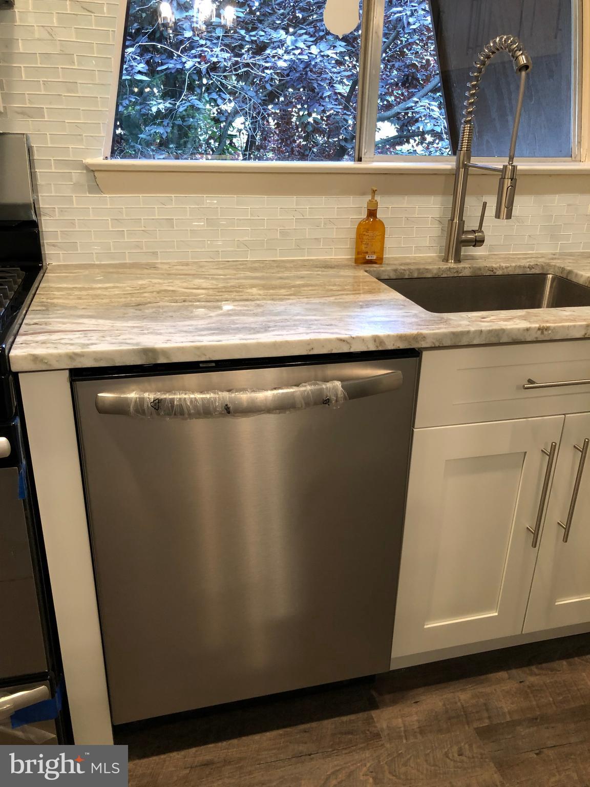 VANTAGE HILL - Residential