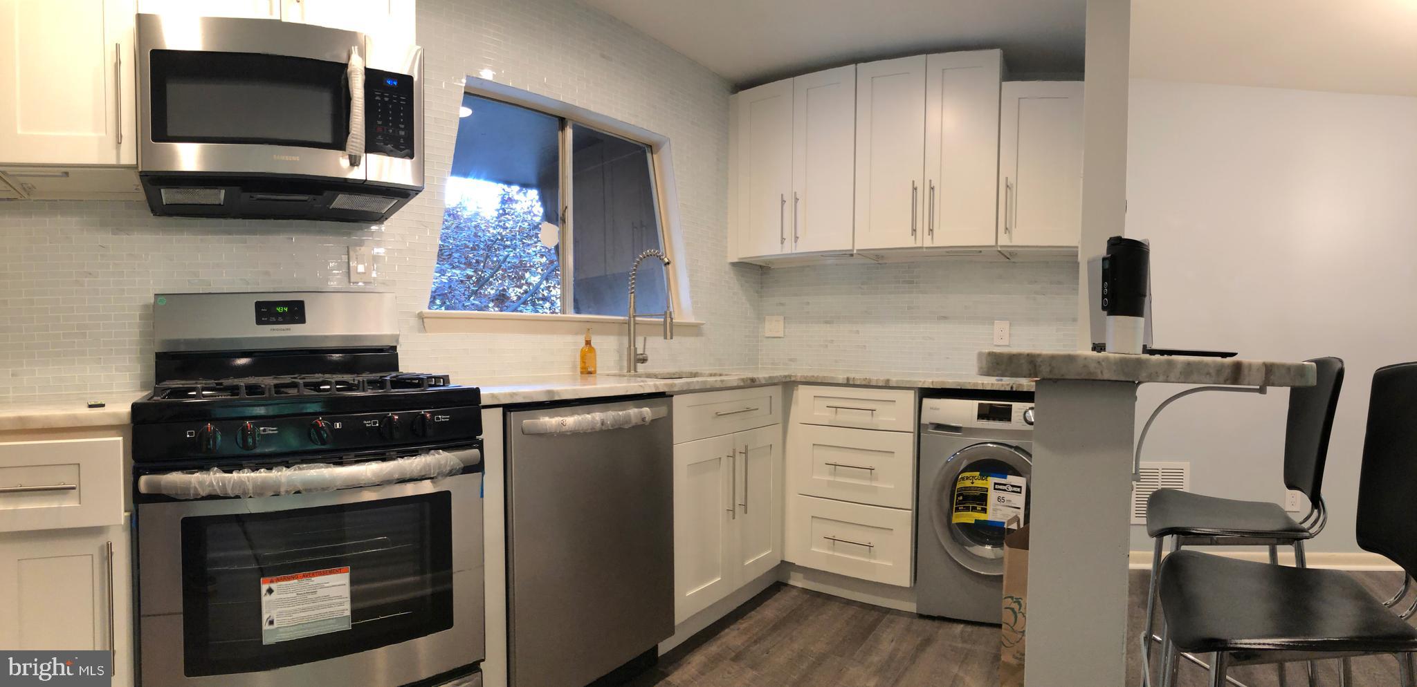 VANTAGE HILL - Residential