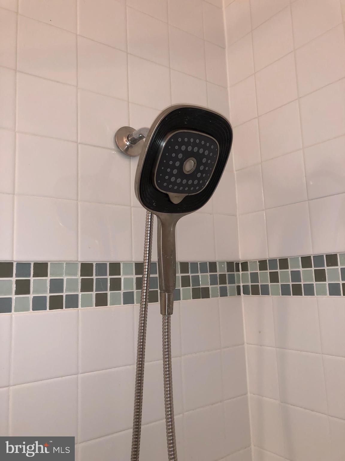 VANTAGE HILL - Residential