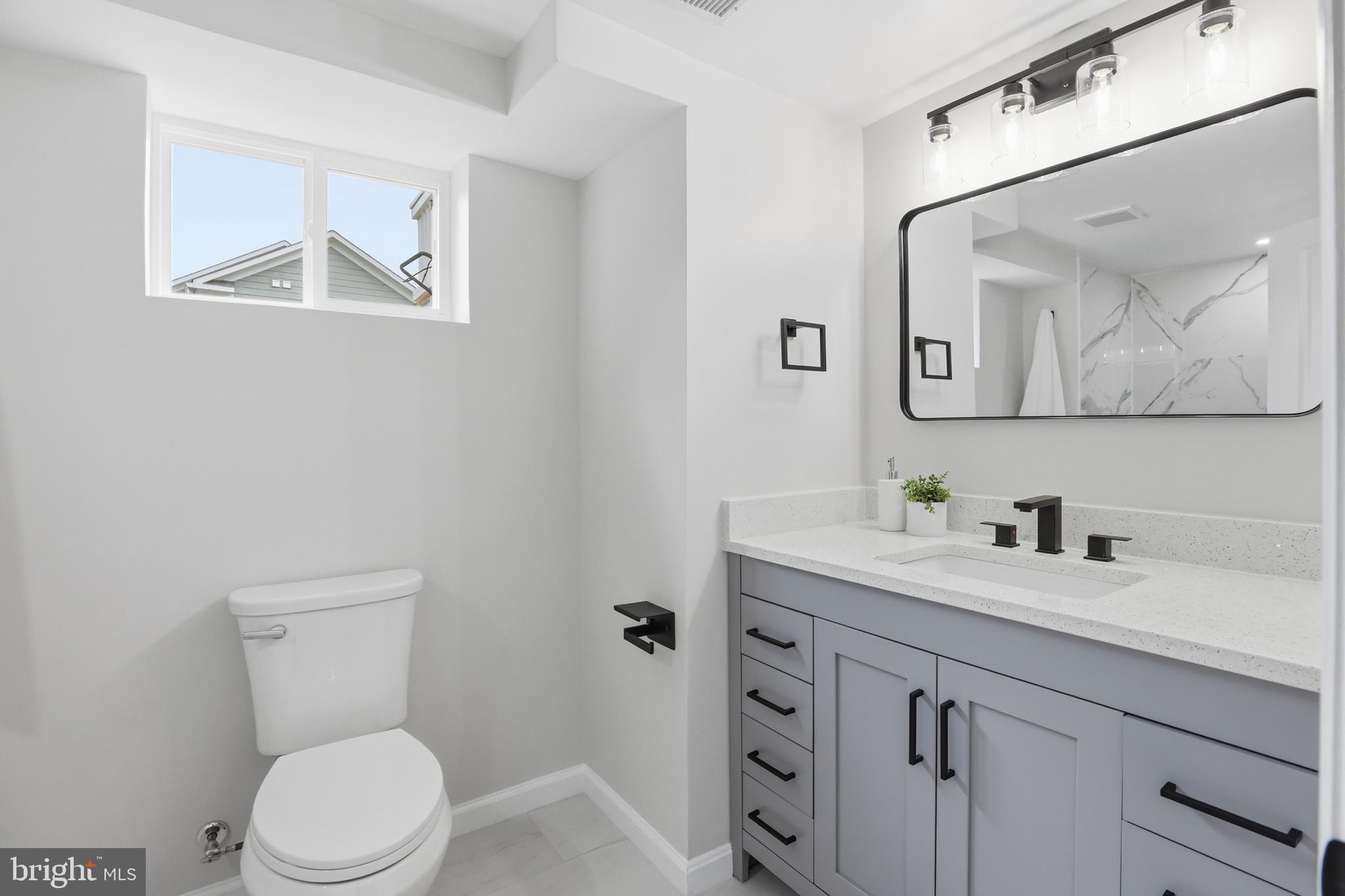 KENSINGTON HEIGHTS - Residential