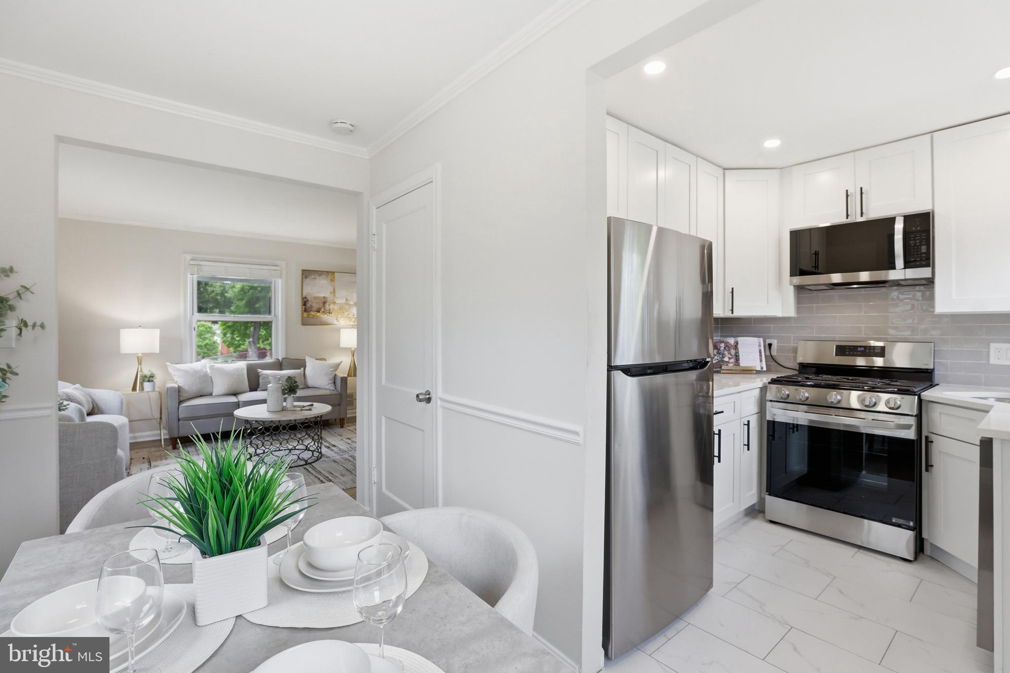 KENSINGTON HEIGHTS - Residential