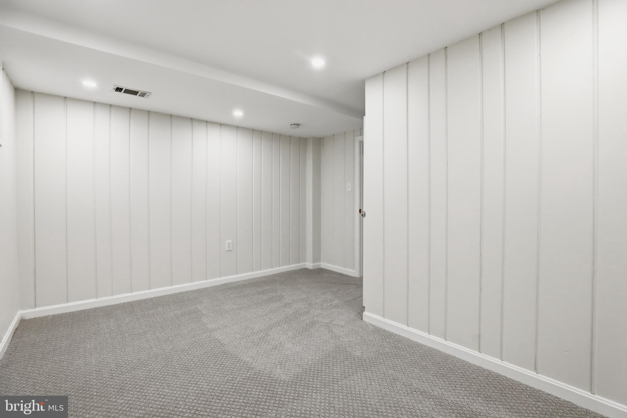 KENSINGTON HEIGHTS - Residential