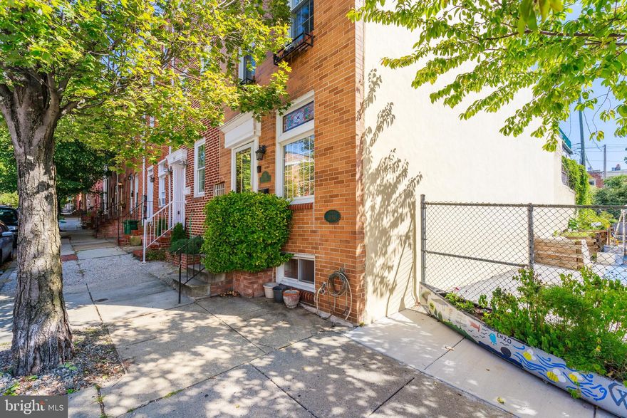 LARGE END 3 LEVEL TOWN HOME FOR RENT IN UPPER FELLS!!!  VERY COOL FEATURES THROUGHOUT, BRIGHT KITCHEN IN REAR THAT LEADS TO YOUR OWN PRIVATE BRICK COURTYARD AND SCREENED IN PORCH!! HOME HAS 2ND LEVEL DECK AS WELL AS A ROOF TOP DECK WITH AMAZING PANORAMIC VIEWS OF CITY SKYLINE & HARBOR! WOOD BURNING FIREPLACE WITH MARBLE MANTEL,  3 BEDROOMS, 2 FULL BATHS  AND MORE! PARTIALLY FURNISHED BUT CAN BE EMPTY IF REQUESTED. GREAT LOCATION!!