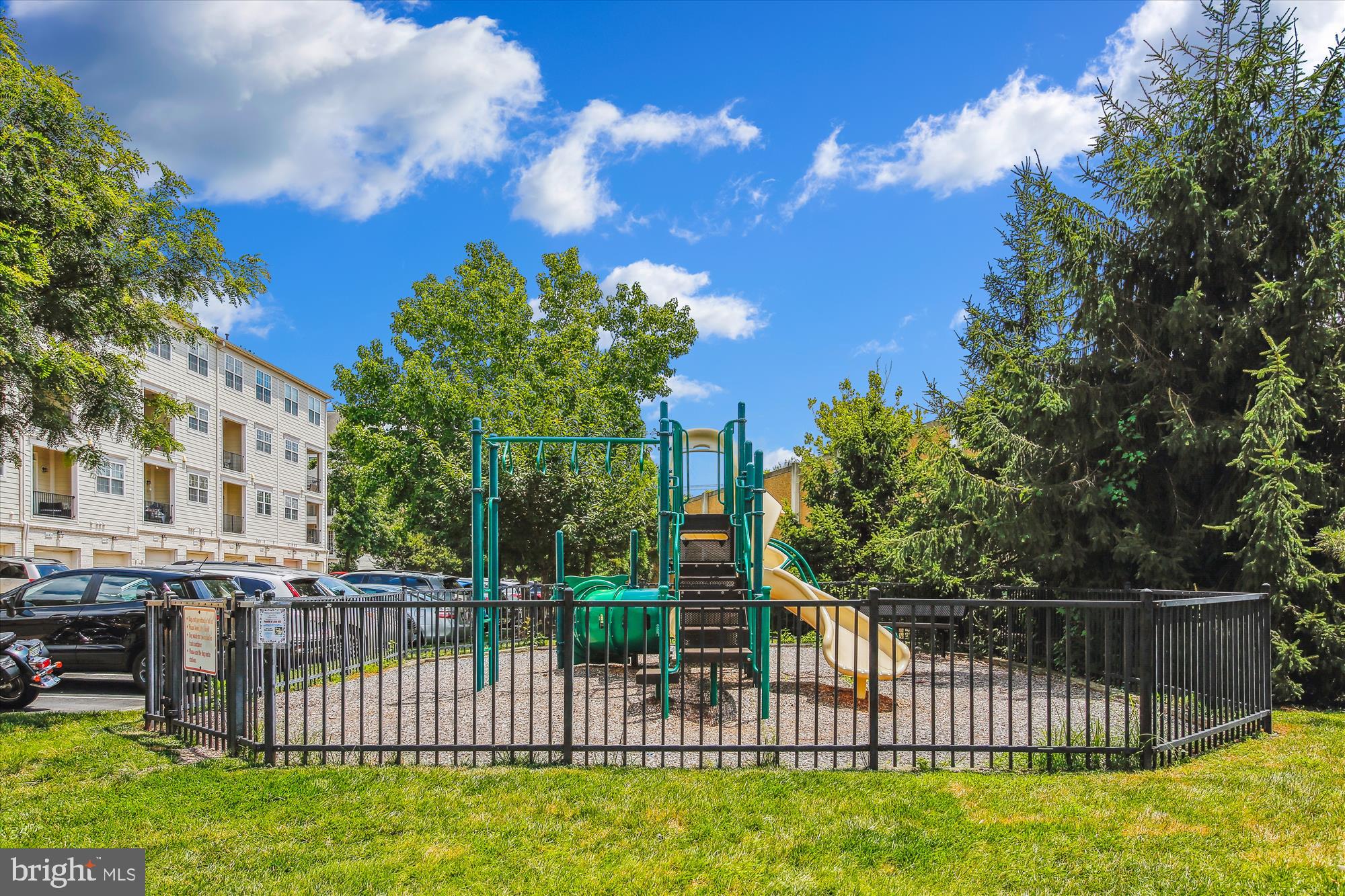 FAIRMONT - Residential