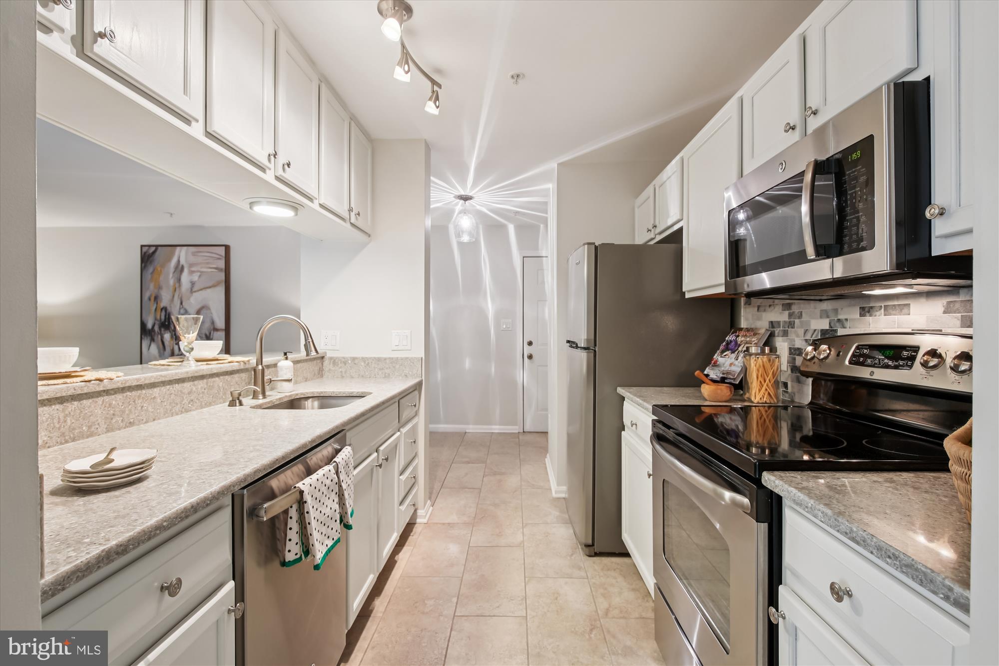 FAIRMONT - Residential