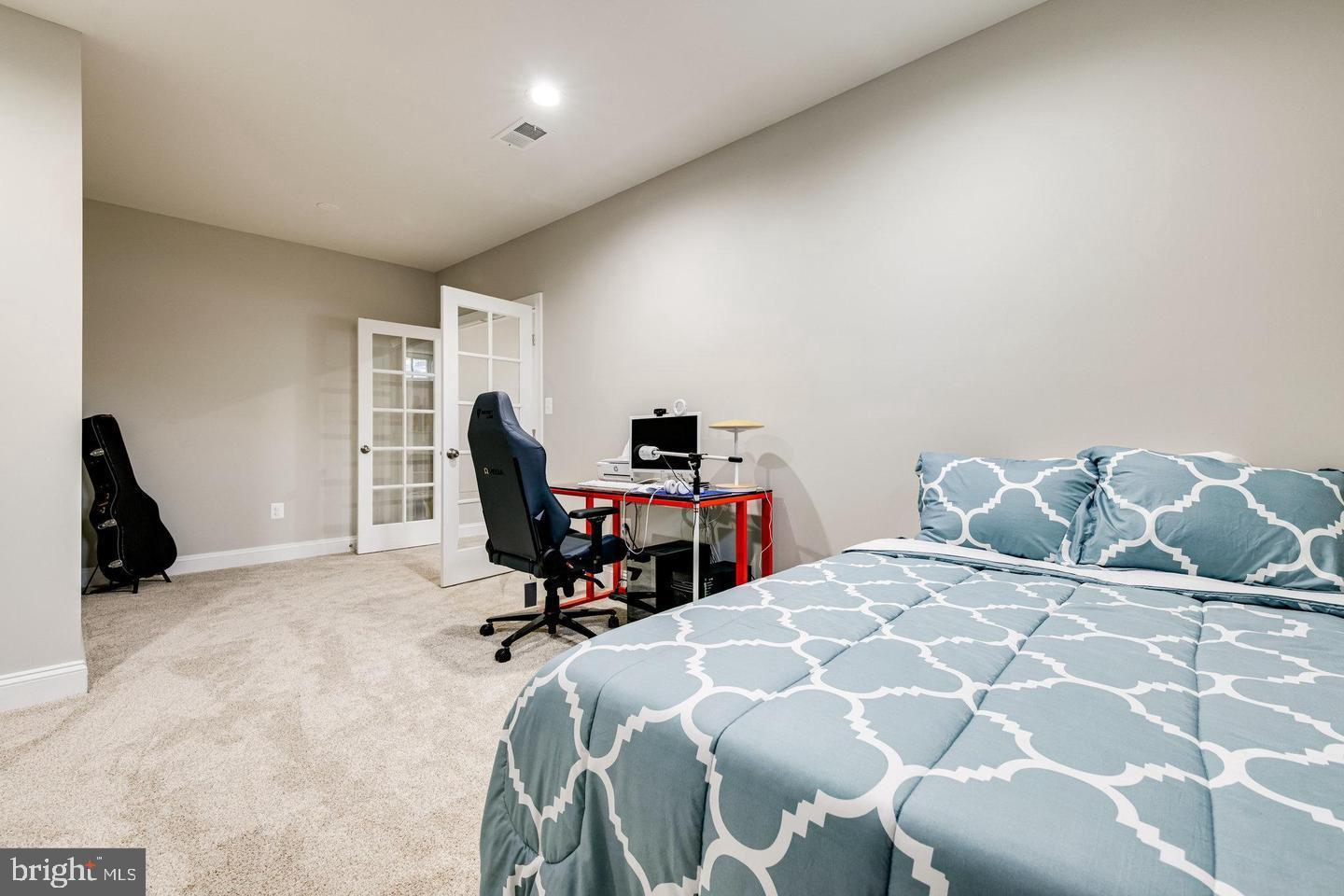 FAIRVIEW - Residential