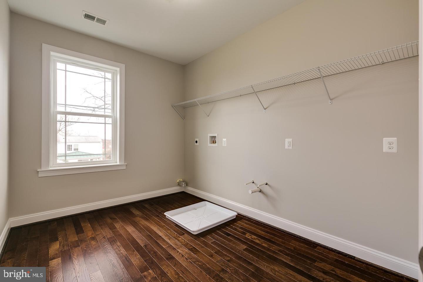 FAIRVIEW - Residential