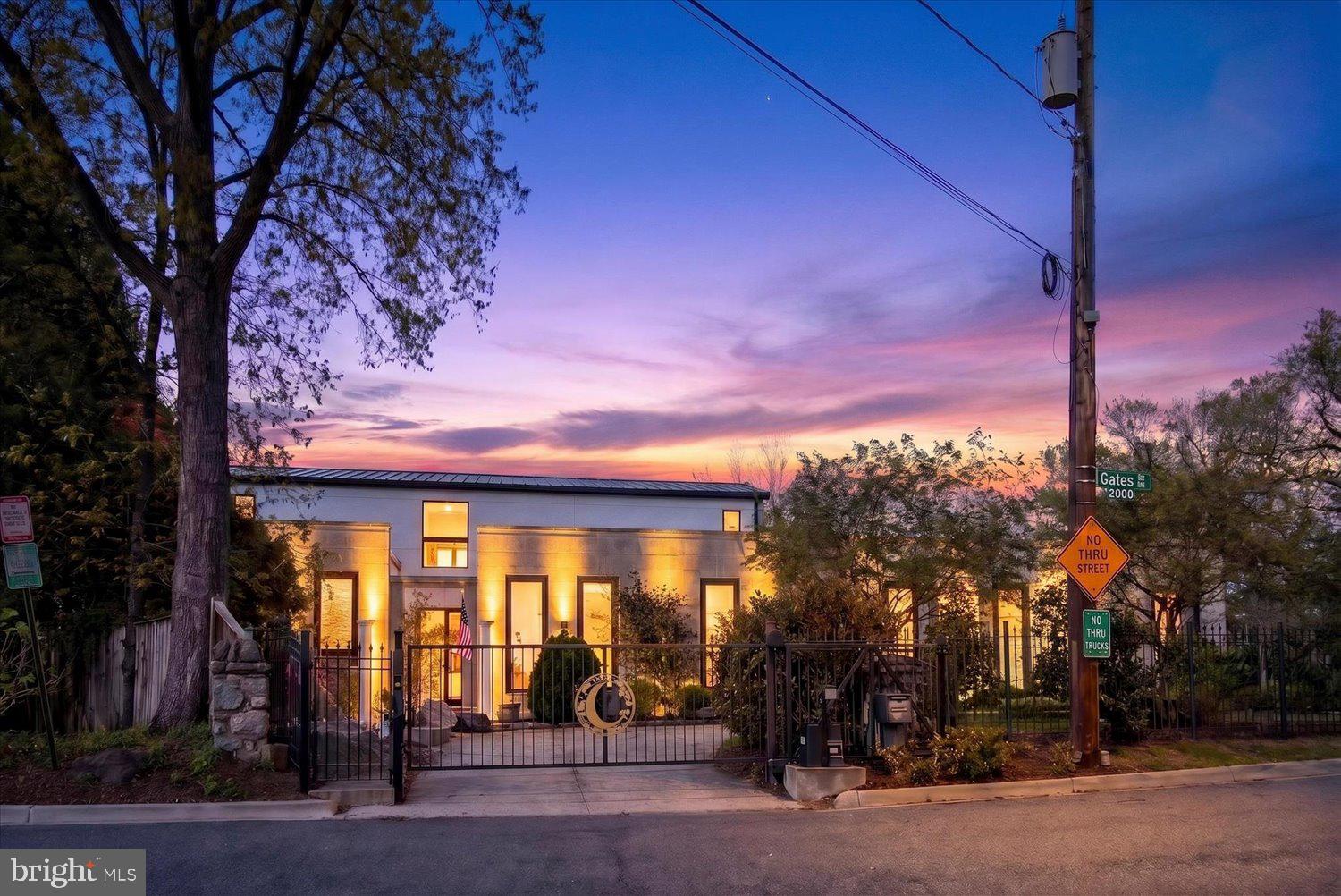FOREST HILLS - Residential