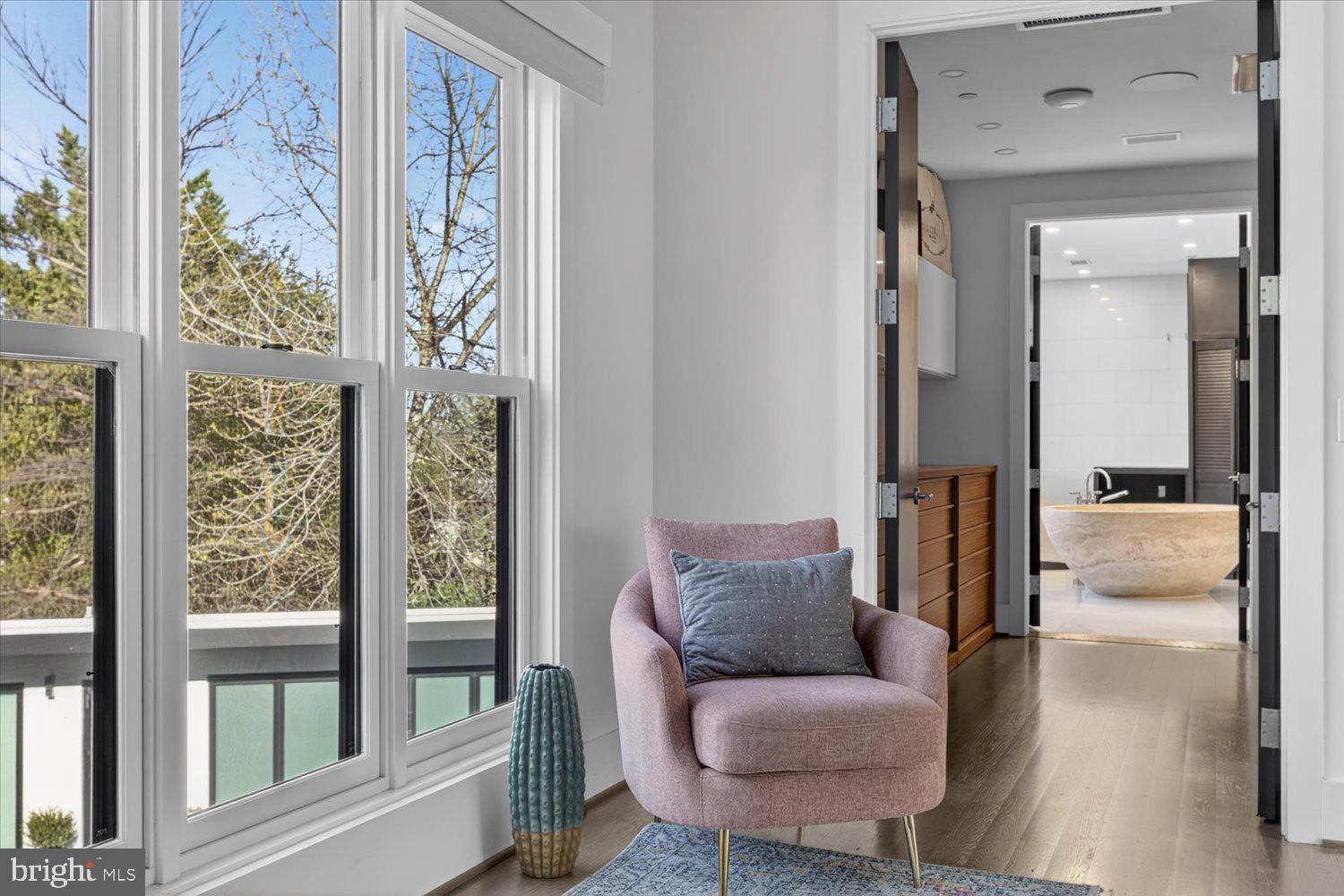 FOREST HILLS - Residential