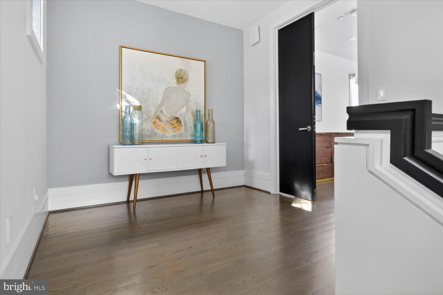 FOREST HILLS - Residential