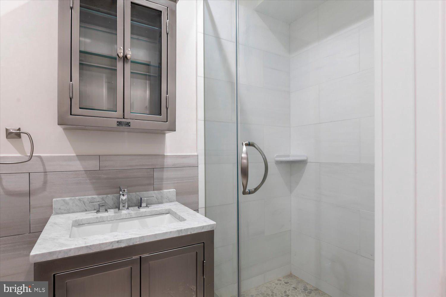 FOREST HILLS - Residential