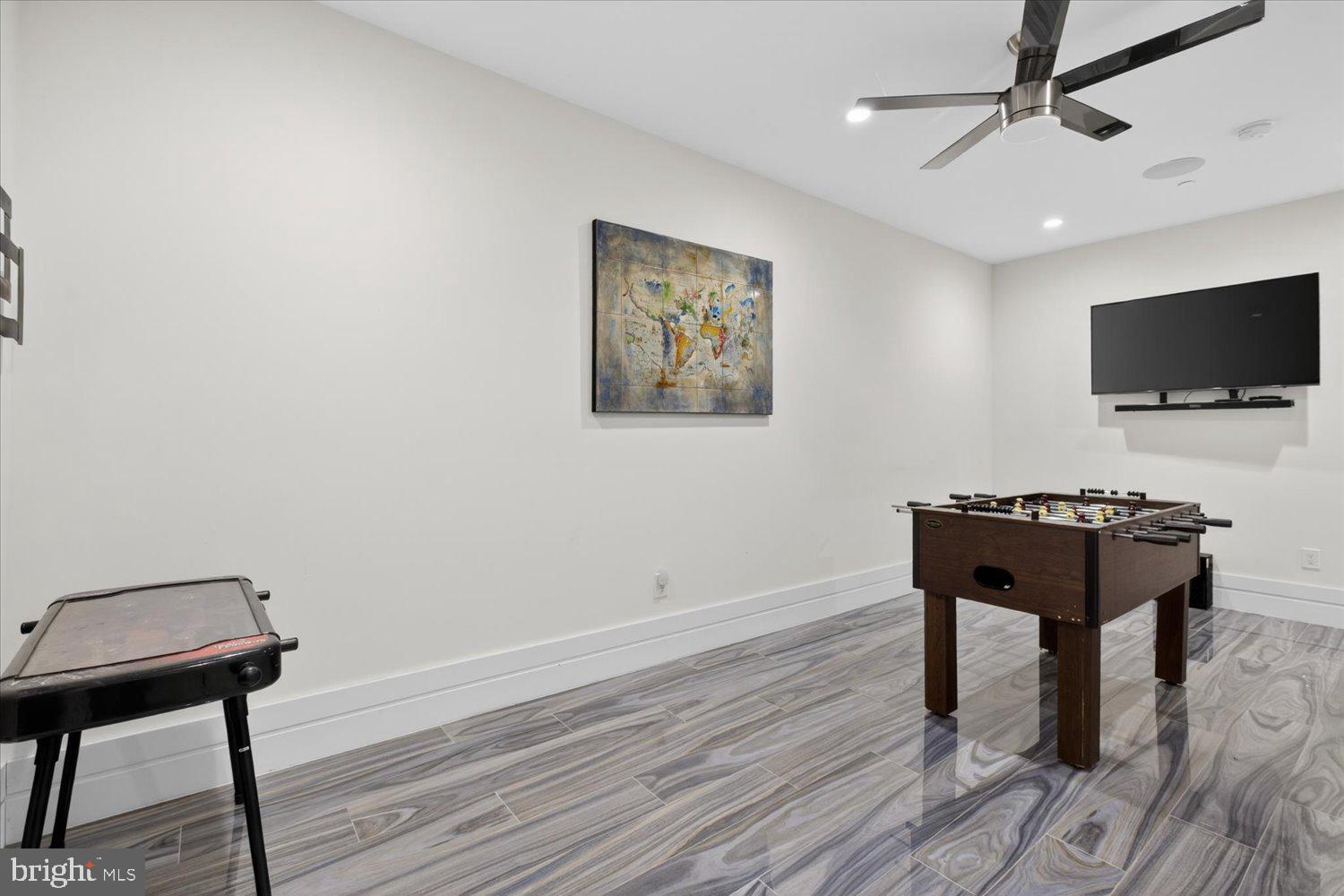 FOREST HILLS - Residential