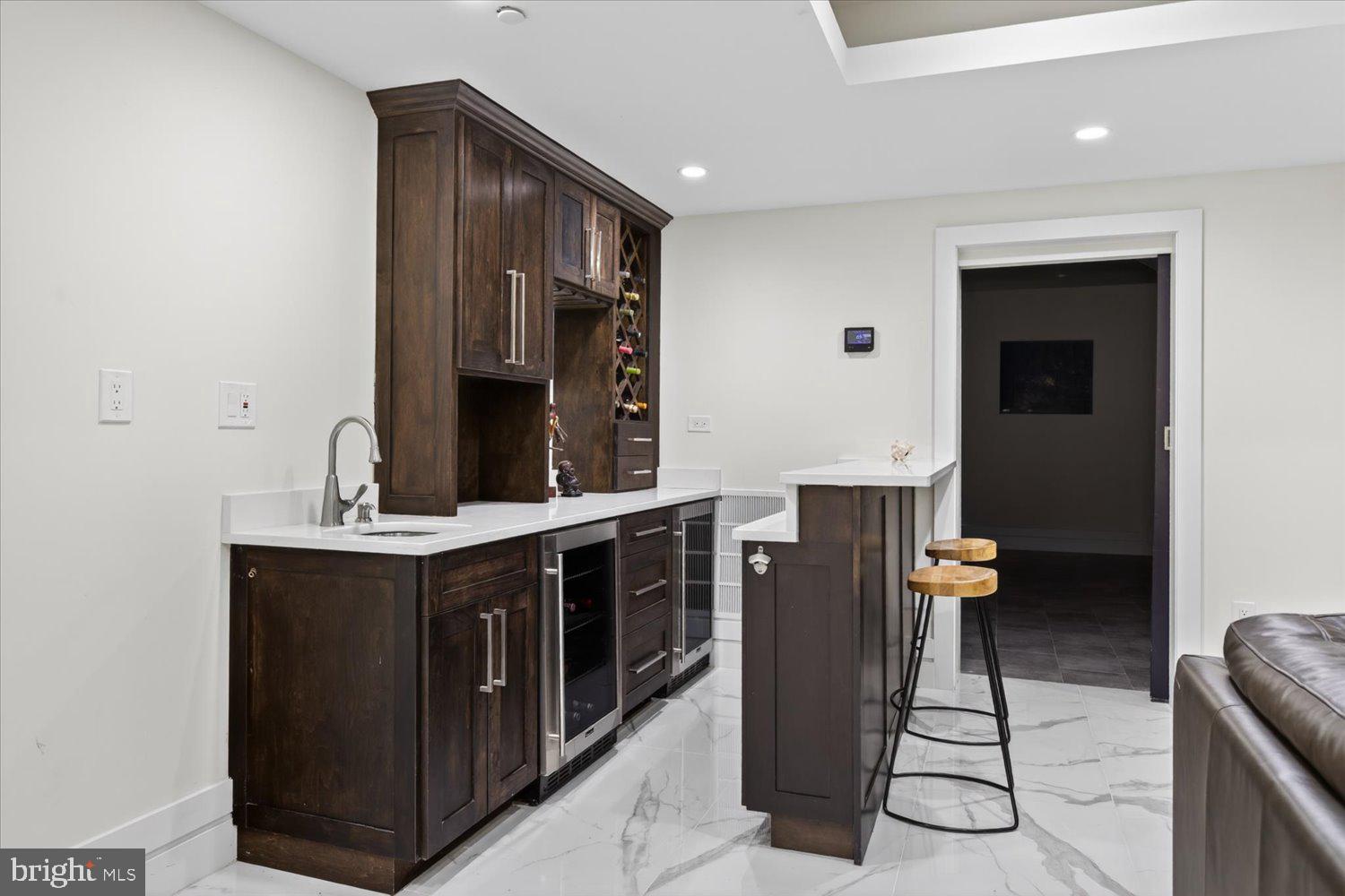 FOREST HILLS - Residential