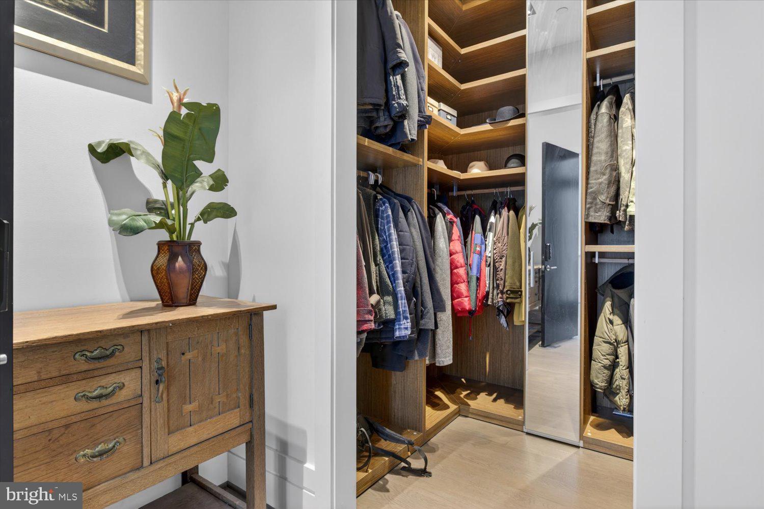 FOREST HILLS - Residential