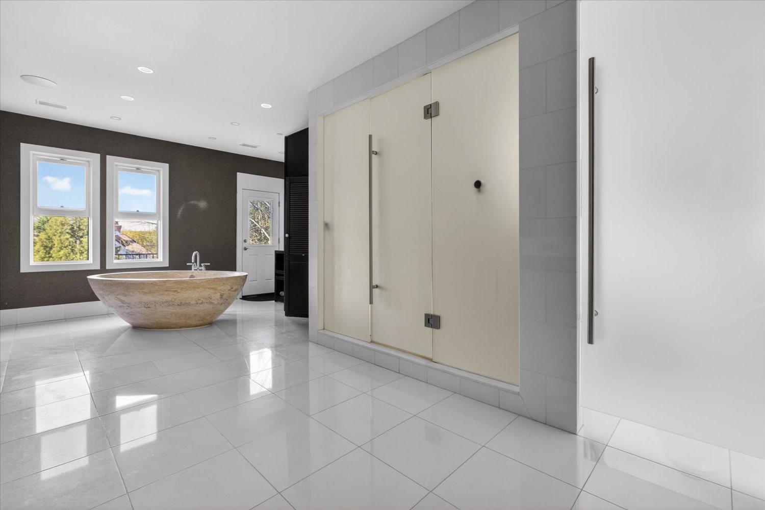 FOREST HILLS - Residential