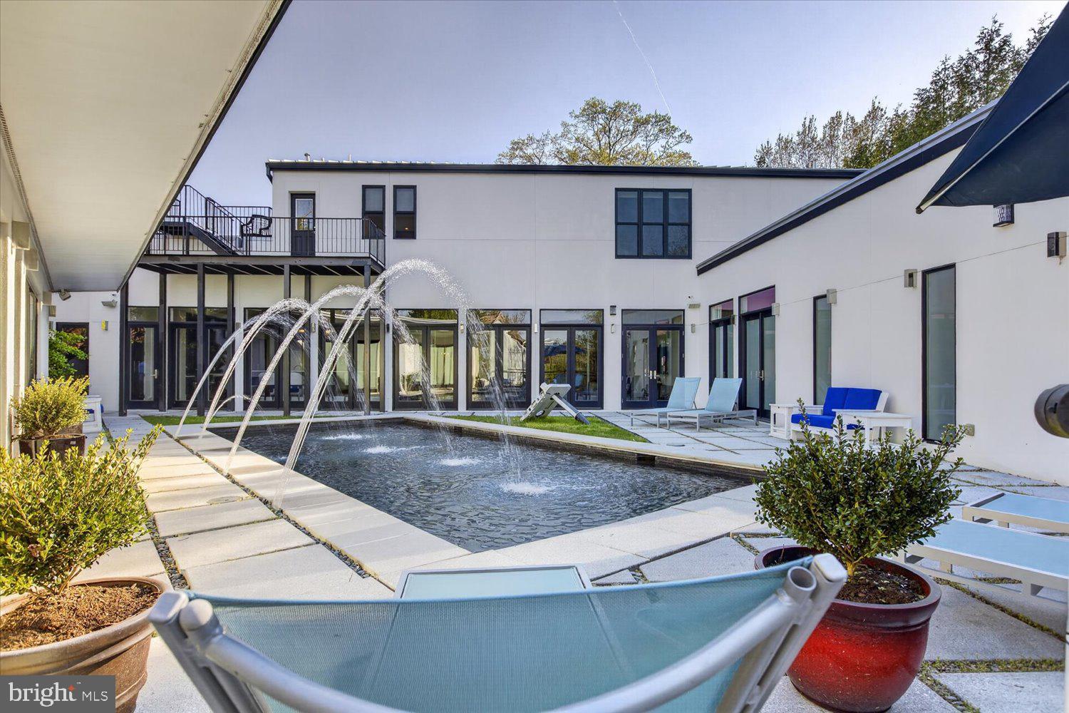 FOREST HILLS - Residential