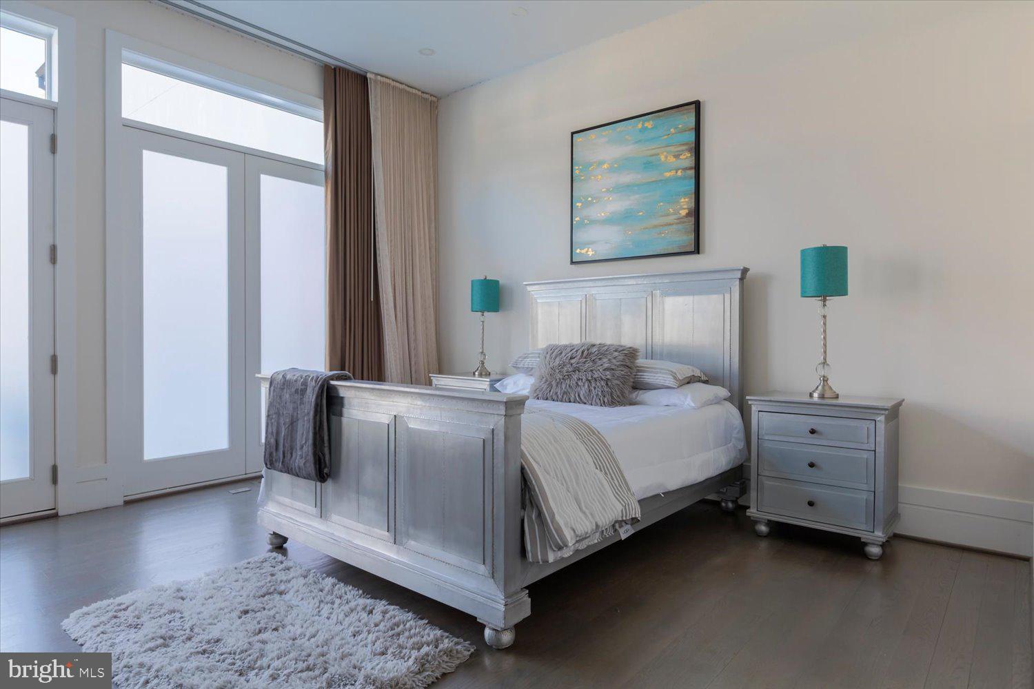 FOREST HILLS - Residential