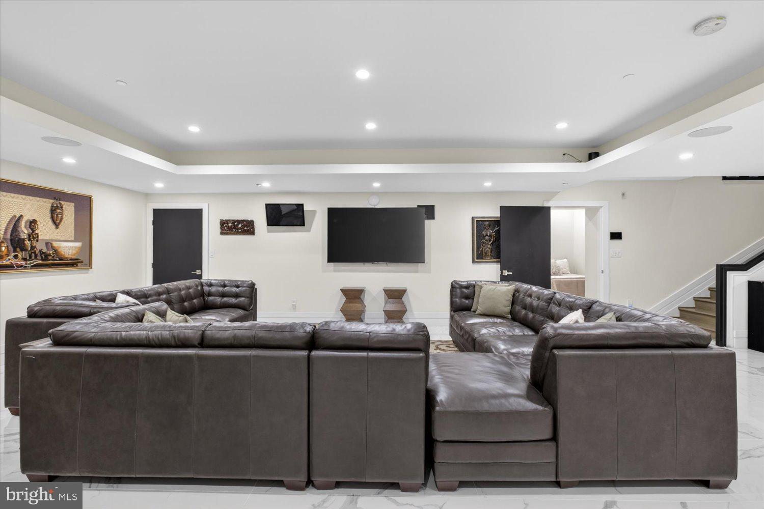 FOREST HILLS - Residential