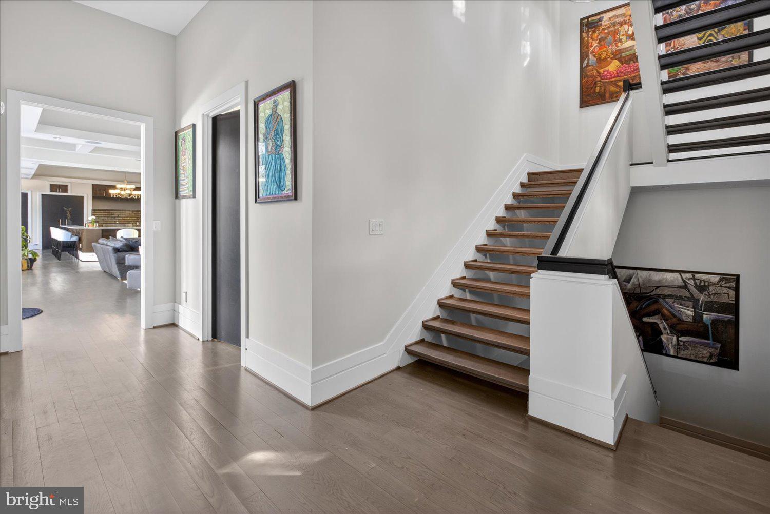 FOREST HILLS - Residential