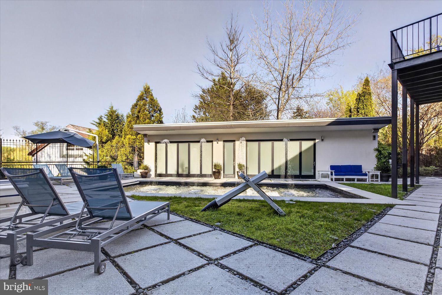 FOREST HILLS - Residential