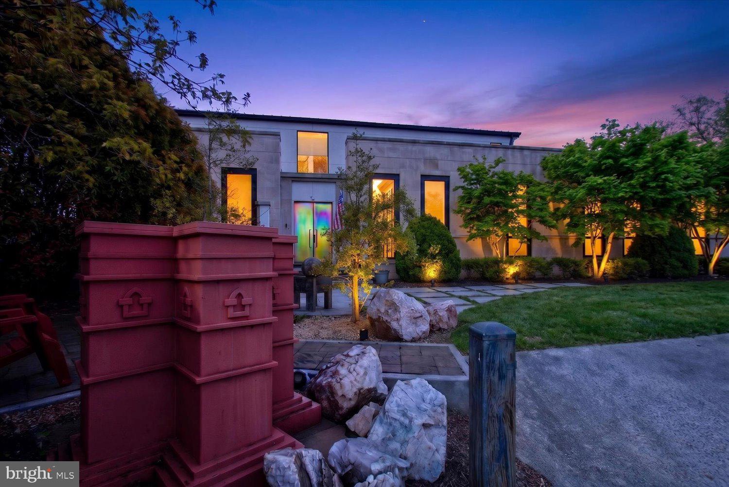 FOREST HILLS - Residential