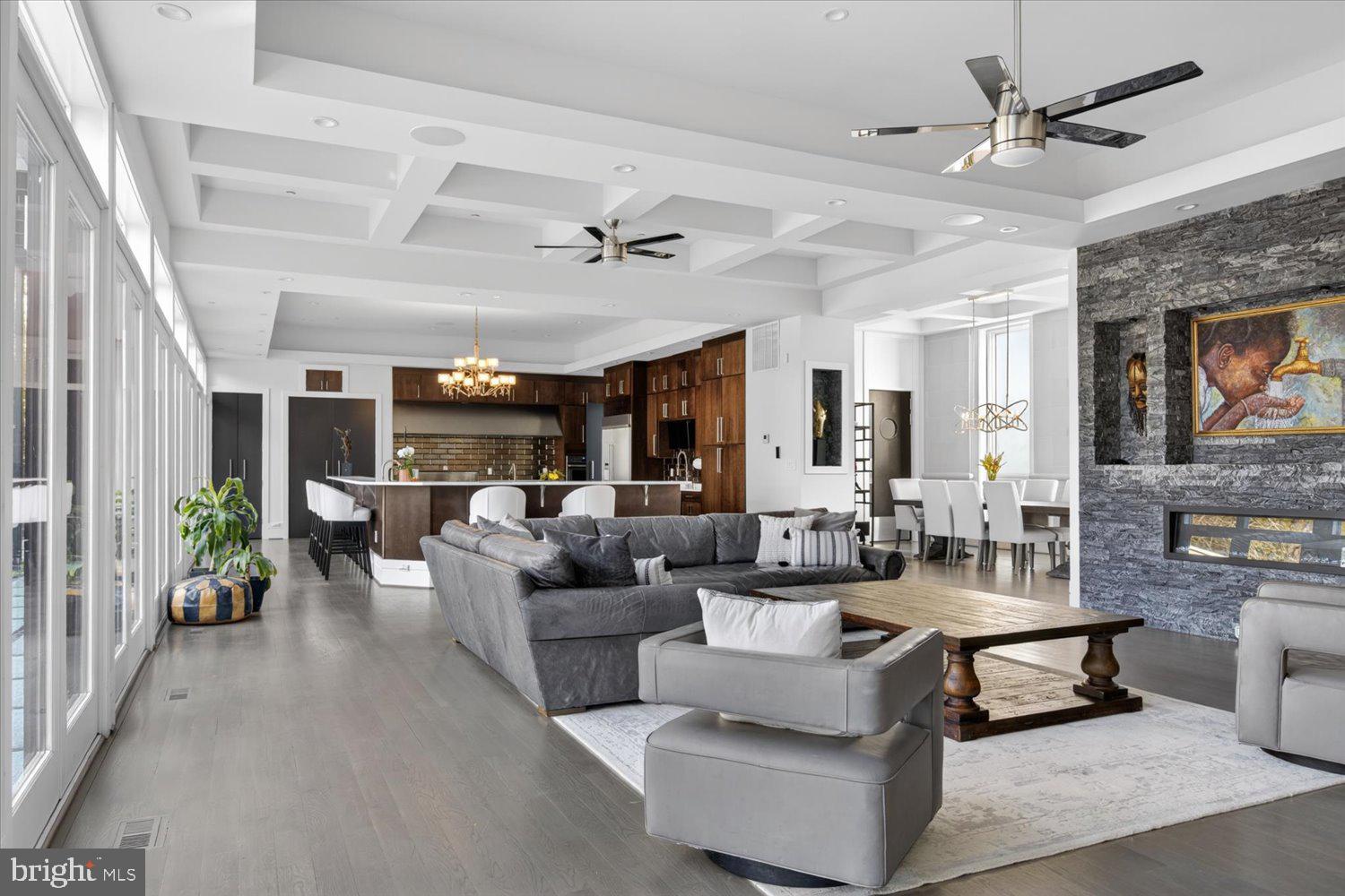 FOREST HILLS - Residential