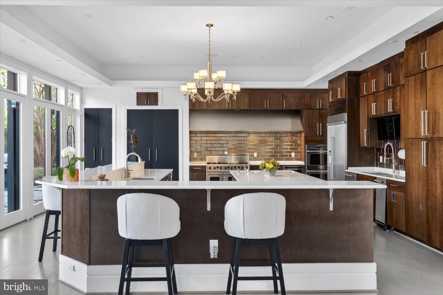 FOREST HILLS - Residential