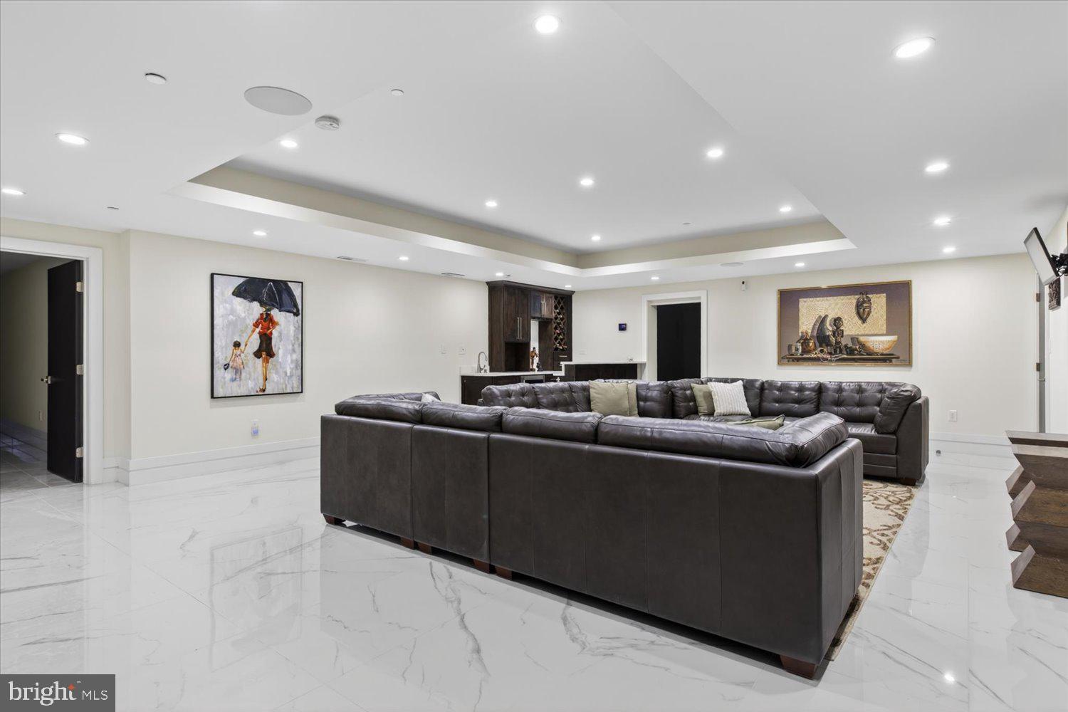 FOREST HILLS - Residential