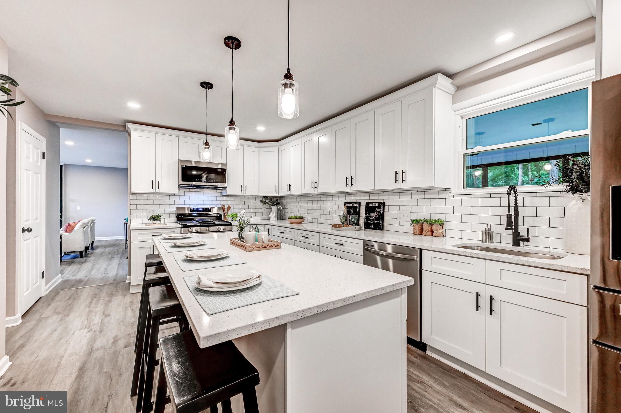 2411 CLYDESDALE ROAD