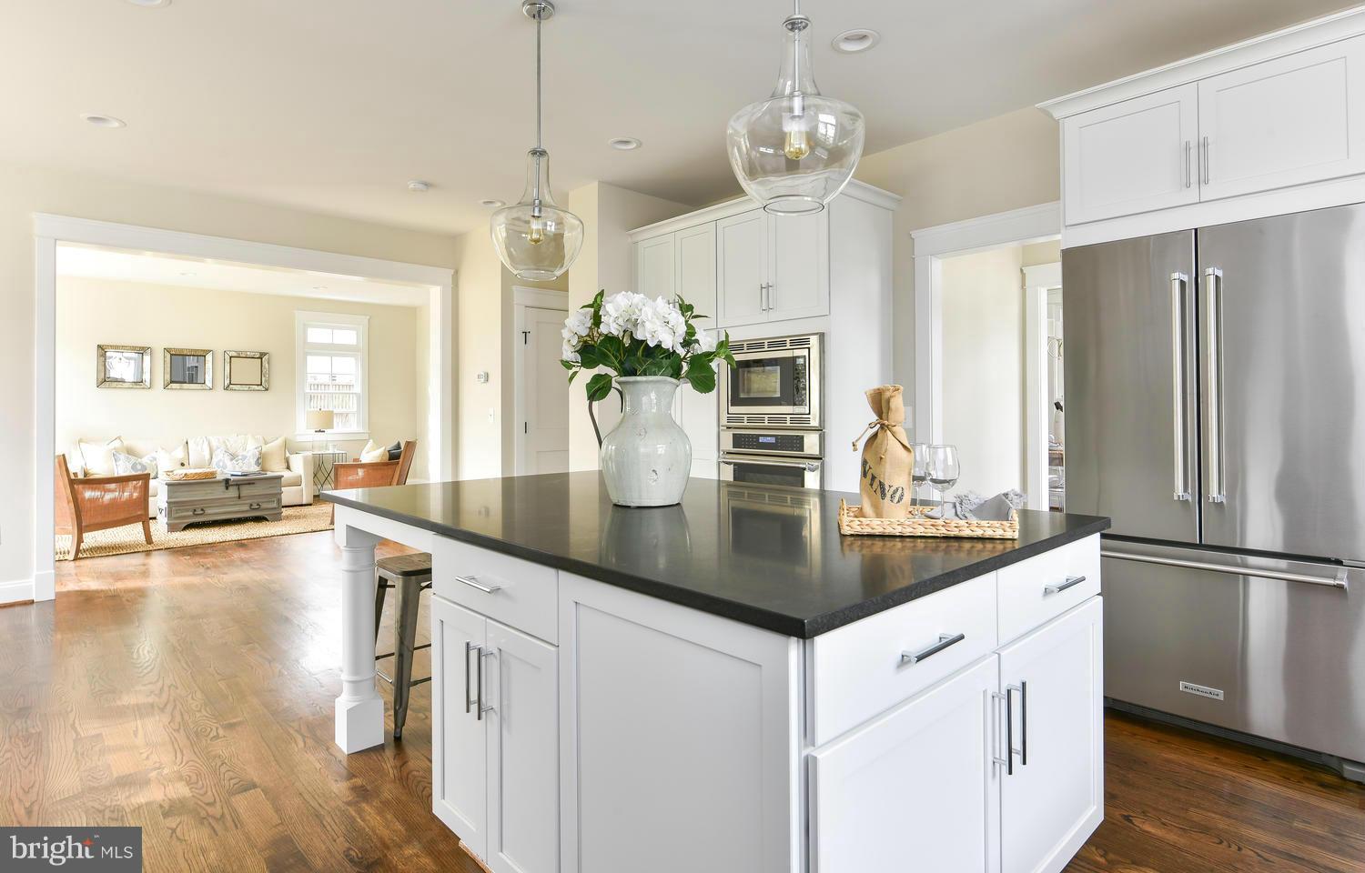 BEVERLEY HILLS - Residential