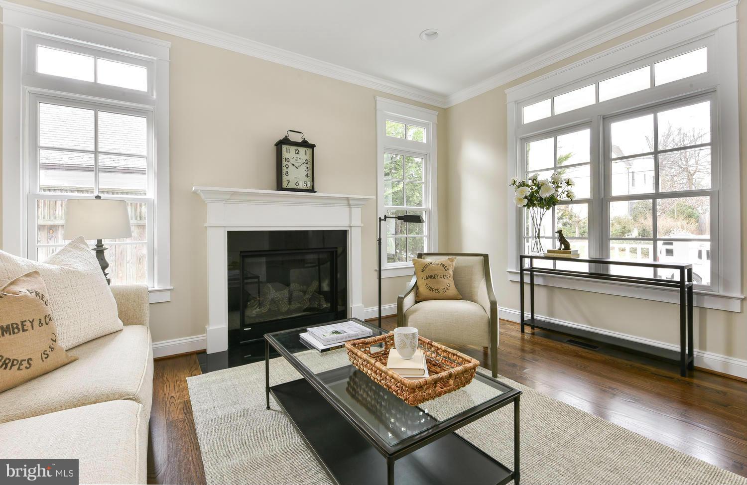 BEVERLEY HILLS - Residential