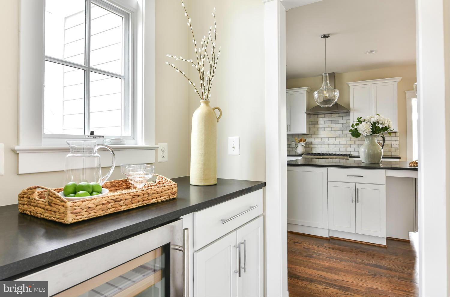 BEVERLEY HILLS - Residential