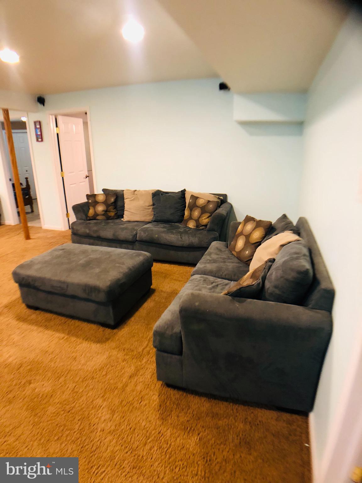 FORT HILL FARMS - Residential