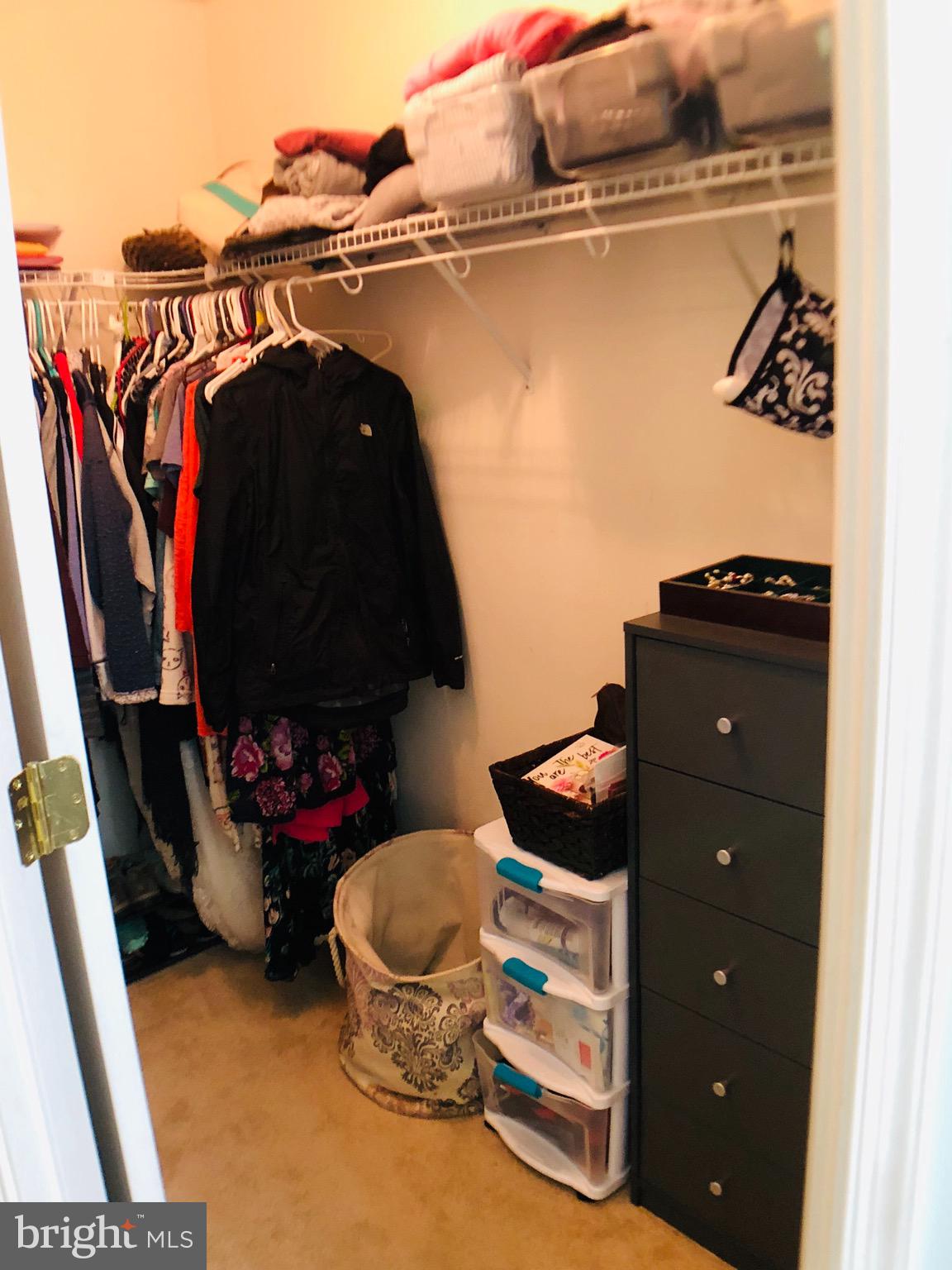 FORT HILL FARMS - Residential