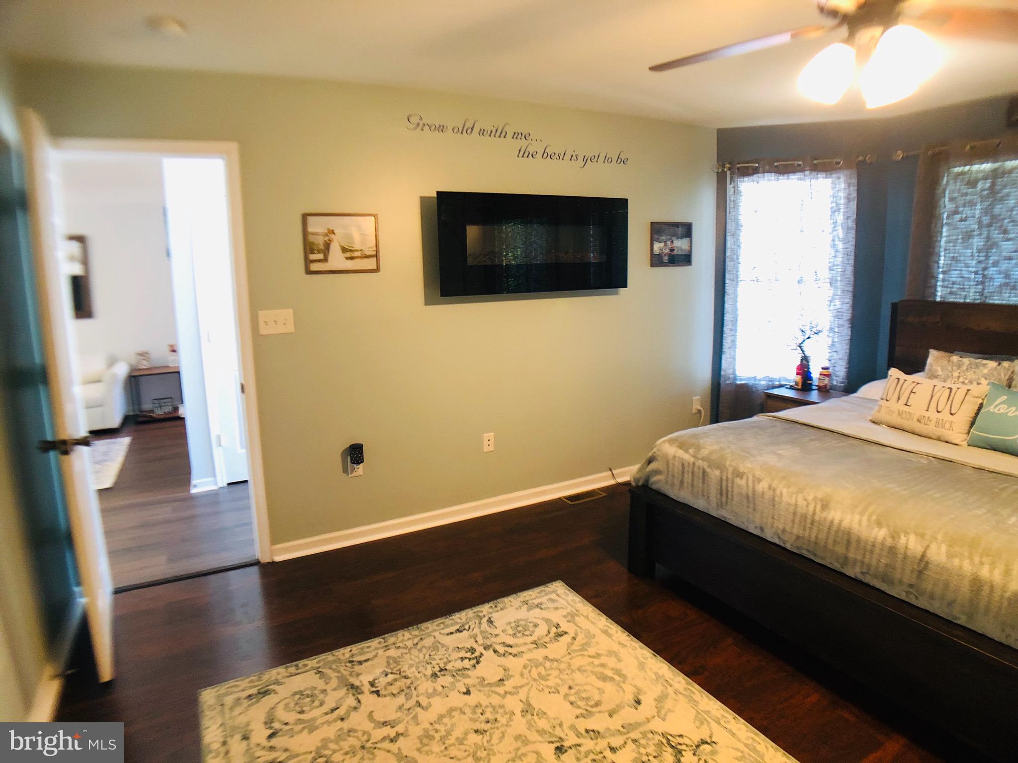 FORT HILL FARMS - Residential