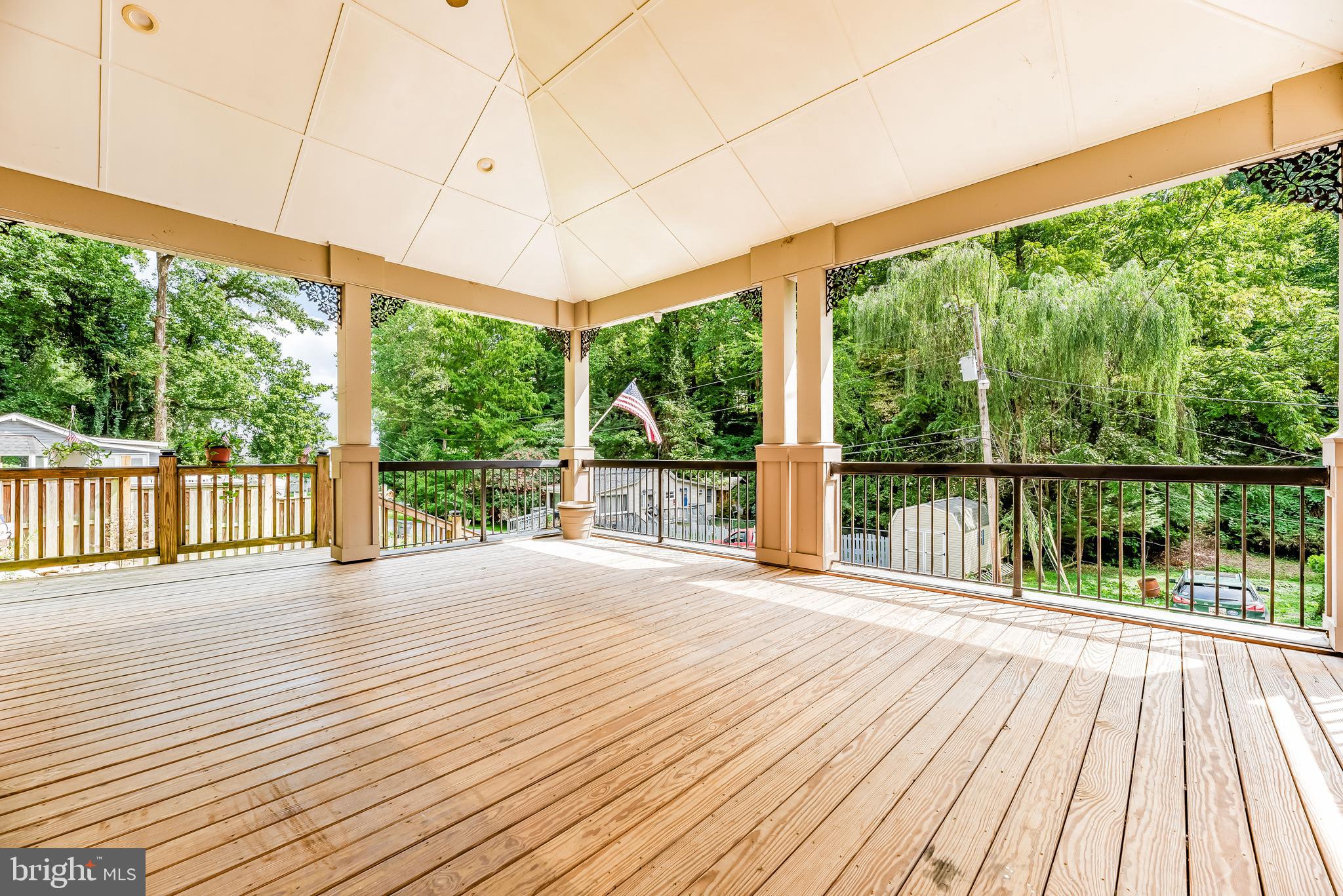 KENWOOD BEACH - Residential