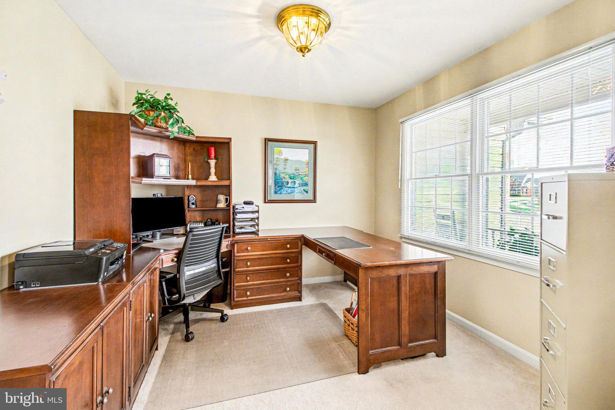 WESTBURY - Residential