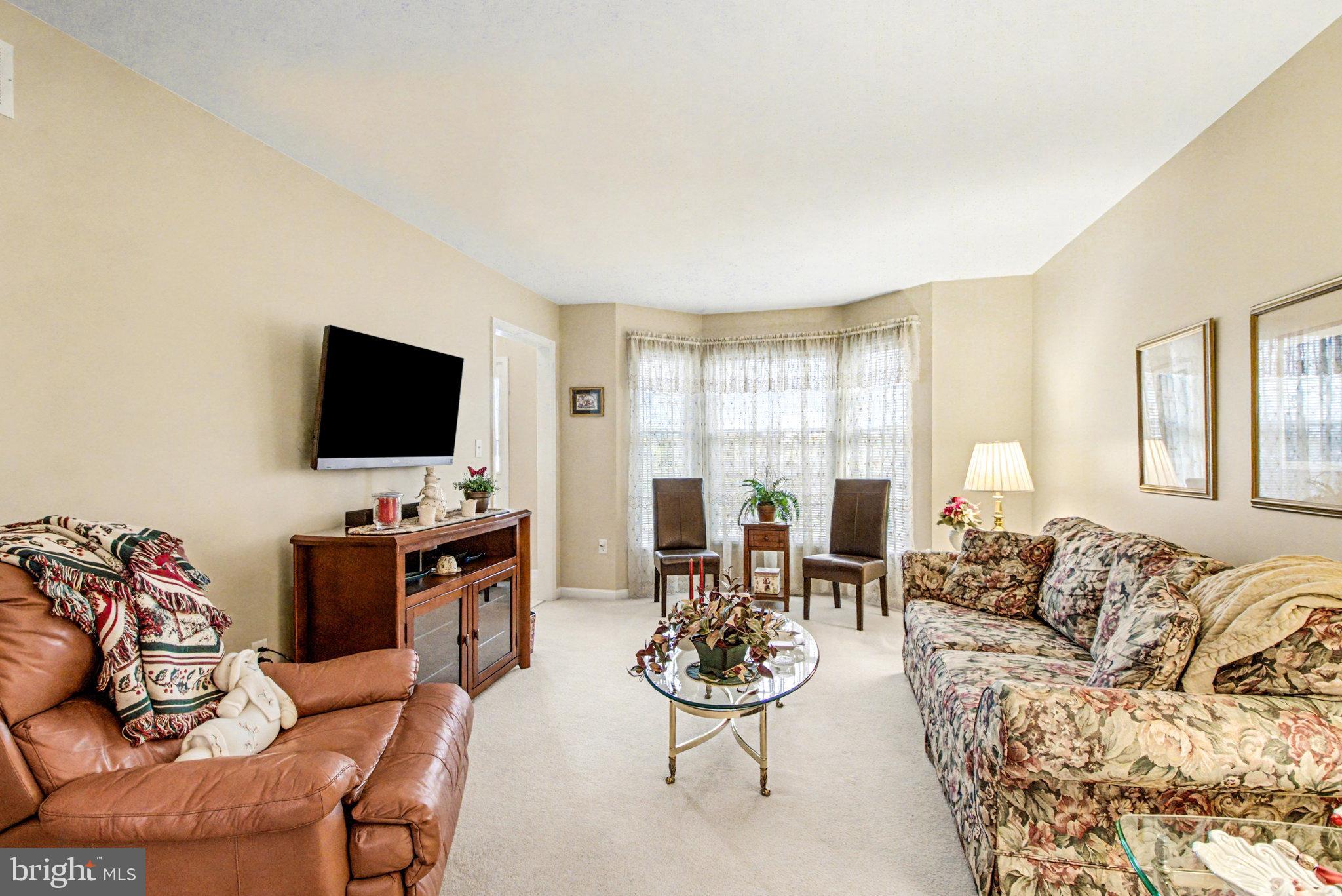 WESTBURY - Residential