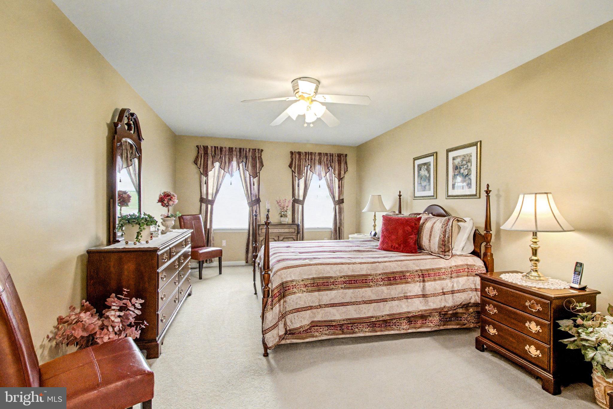 WESTBURY - Residential