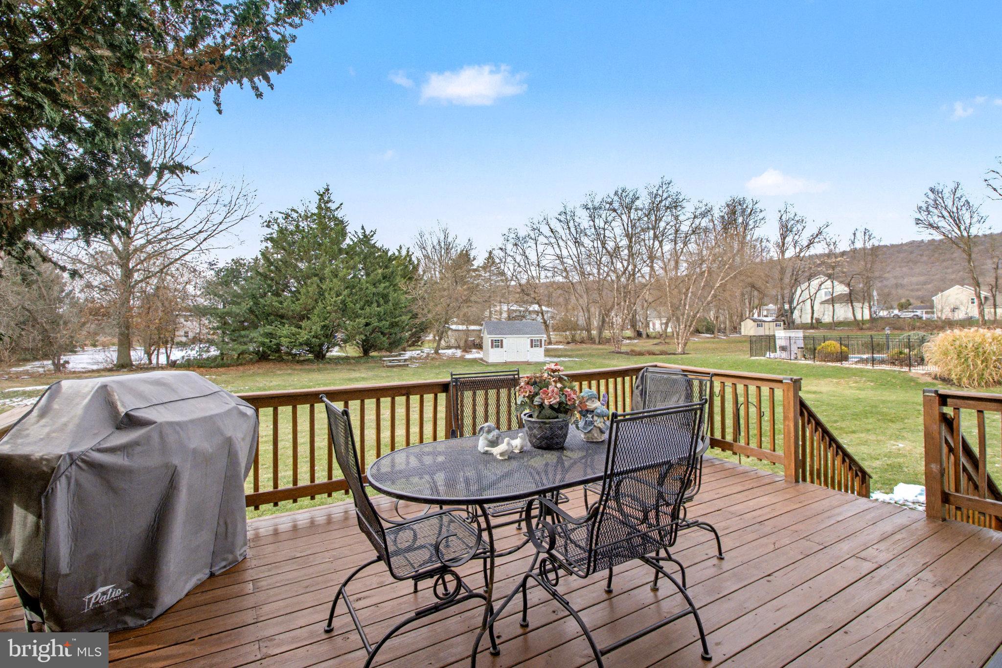 WESTBURY - Residential