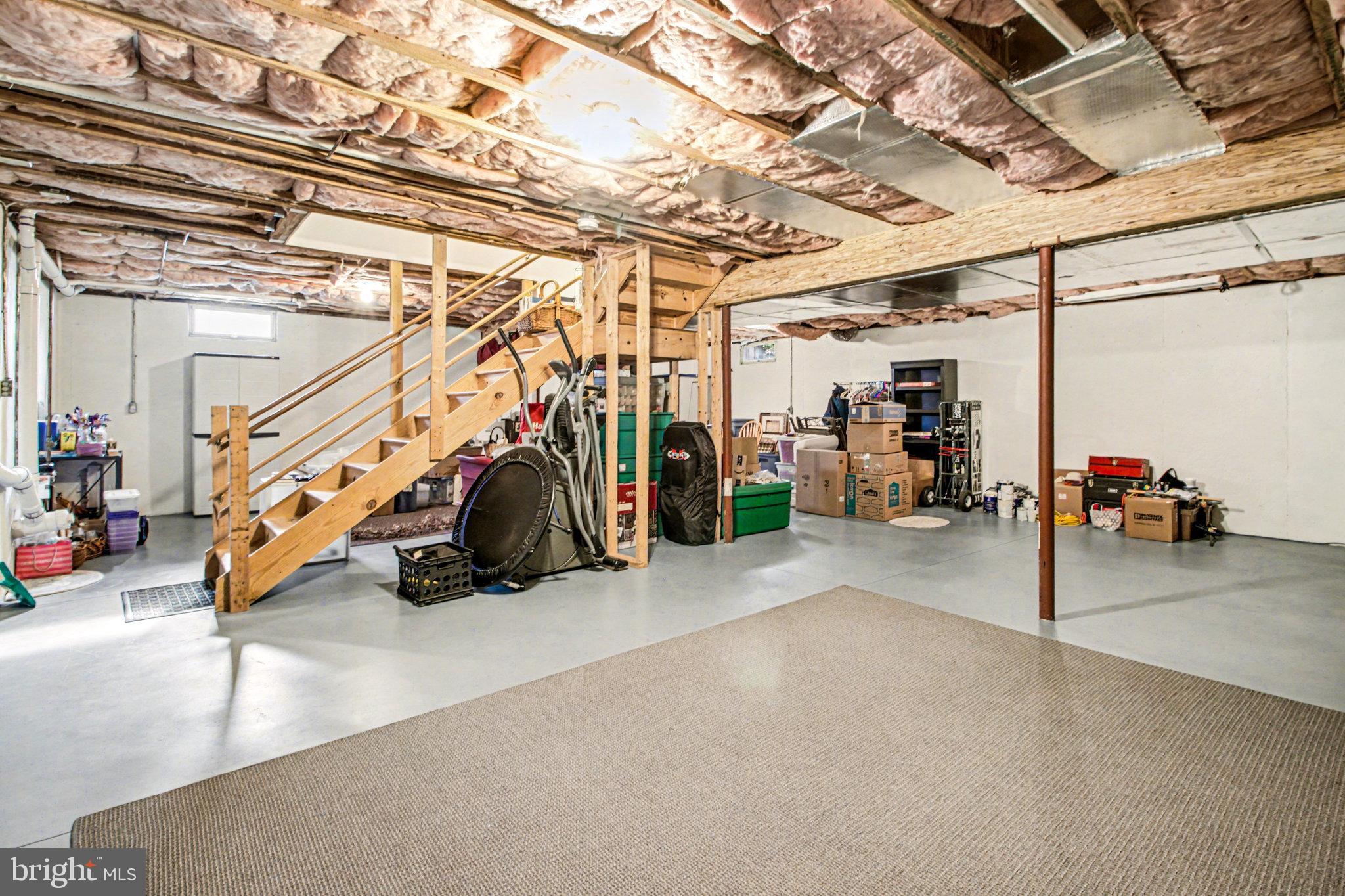 WESTBURY - Residential