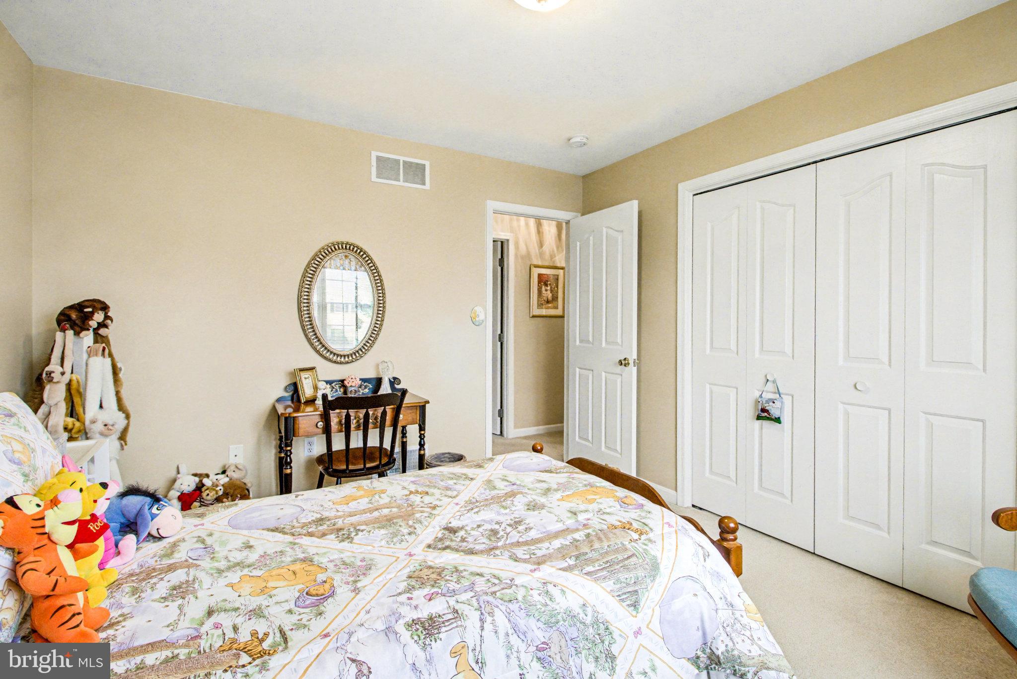 WESTBURY - Residential