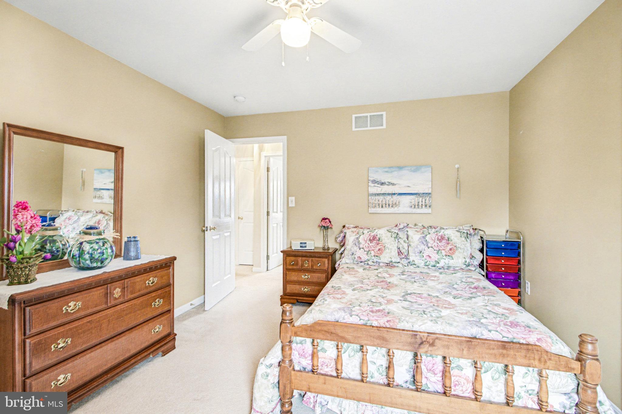 WESTBURY - Residential