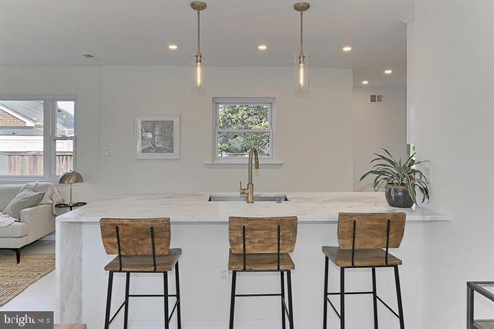 BRADDOCK HEIGHTS - Residential Lease