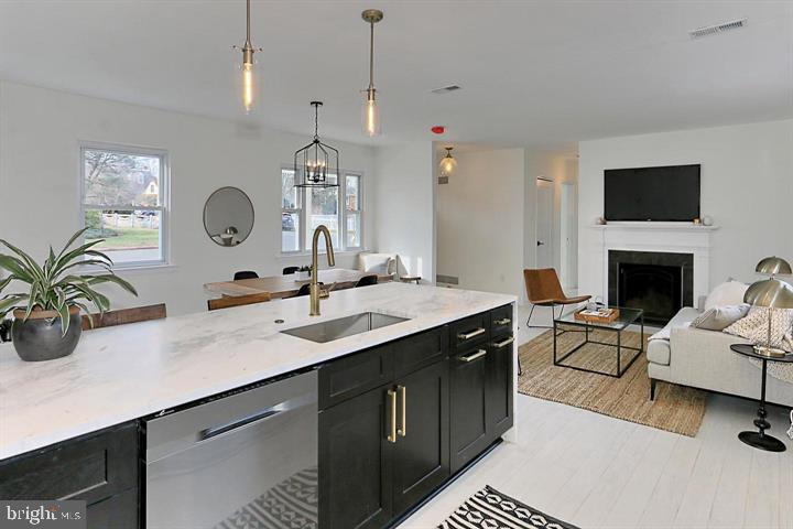 BRADDOCK HEIGHTS - Residential Lease